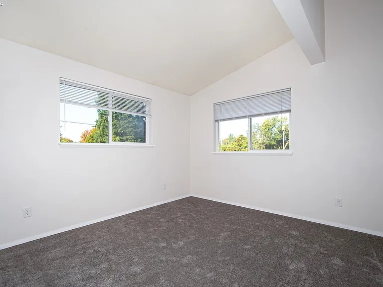 3407 E 21st St #B — Photo 10