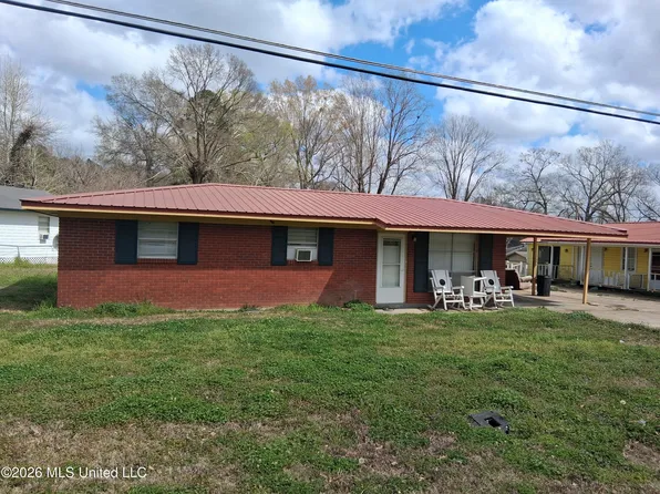 11 Pine Hill Dr, Natchez, MS 39120