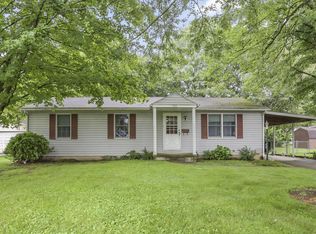 592 Chelsea Rd, Newark, OH 43055