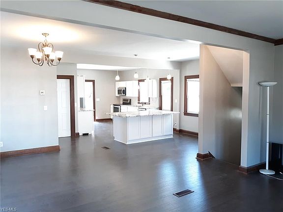 5th image of 5211 Stickney Ave