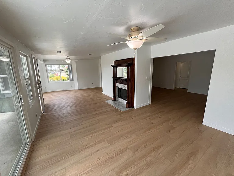 1560 Galveston St — Photo 16