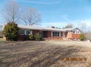 901 Chimney Ln, Albemarle, NC 28001