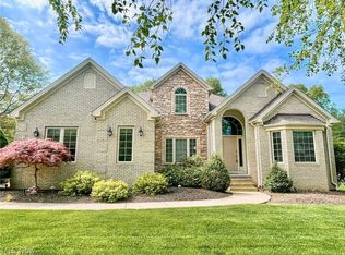 7500 Bristol Ln, Brecksville, OH 44141