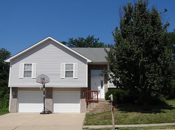 2nd image of 3307 Shoemaker Dr