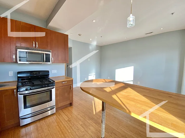 9 Cortes St #3 — Photo 21