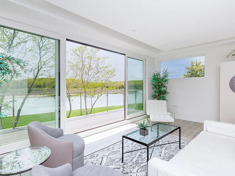 308 Towd Point Rd — Photo 10