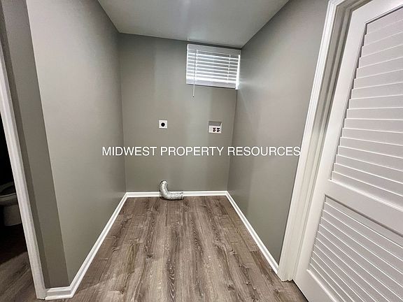 5th image of 205 NW Market Pl