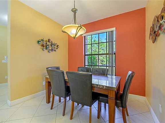 4th image of 670 Everglades Blvd N