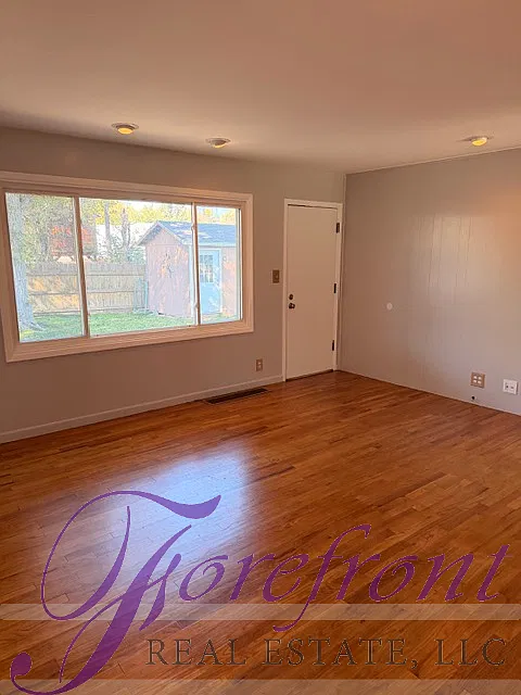 2818 Hanway Avenue - 1 — Photo 2