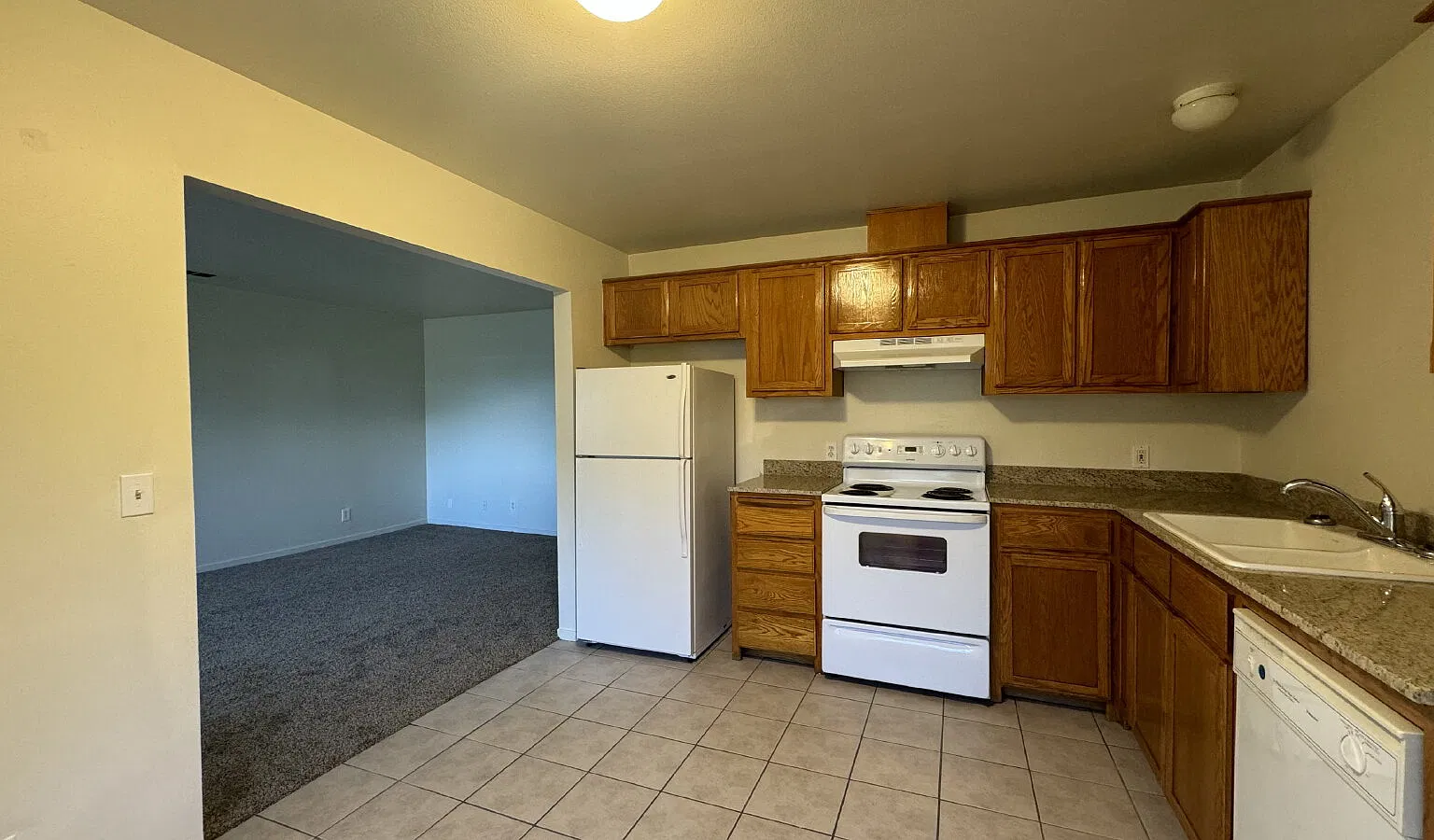 2 bed, 1.0 bath, 750 sqft, $1,250 — Photo 1
