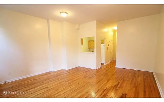 Rented by Douglas Elliman | media 19