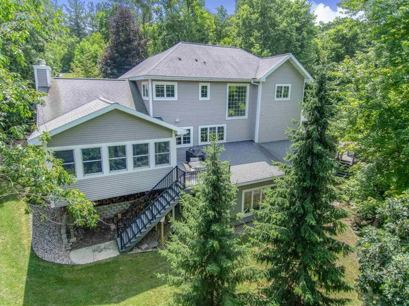 4917 Foxfire Trl, Middleton, WI 53562
