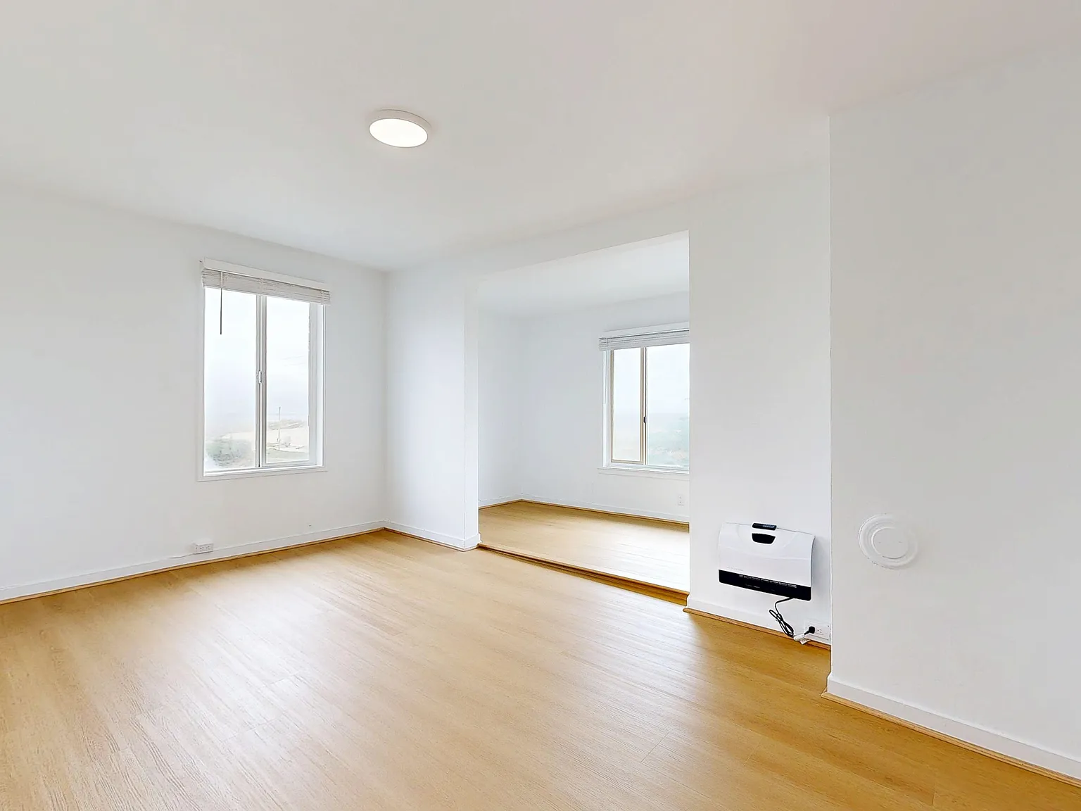 Top Floor! Ocean-Adjacent 1BR | Pet Friendly with On-Site Laundry — Photo 4