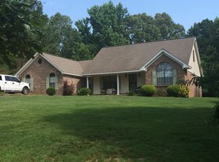 6432 Pearidge Rd, Grenada, MS 38901