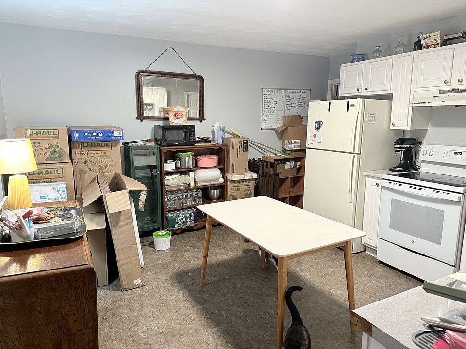 1st image of 131 Ledge St APT 2R
