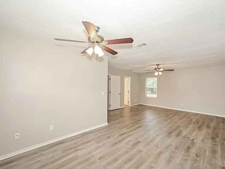 807 General Barksdale Dr — Photo 11