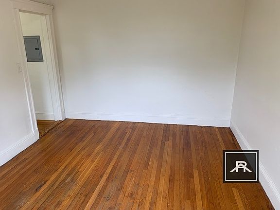 3rd image of 1177 Boylston St #49