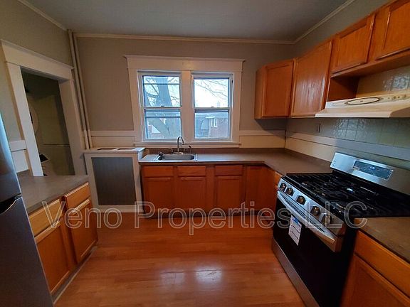 5th image of 452 New Scotland Ave Unit 1