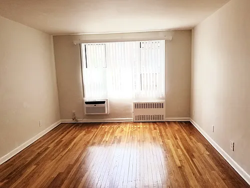 2 Sadore Ln #4D Photo 1