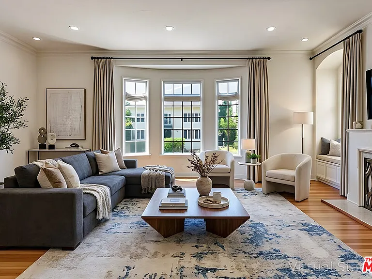 1014 N Doheny Dr — Photo 10