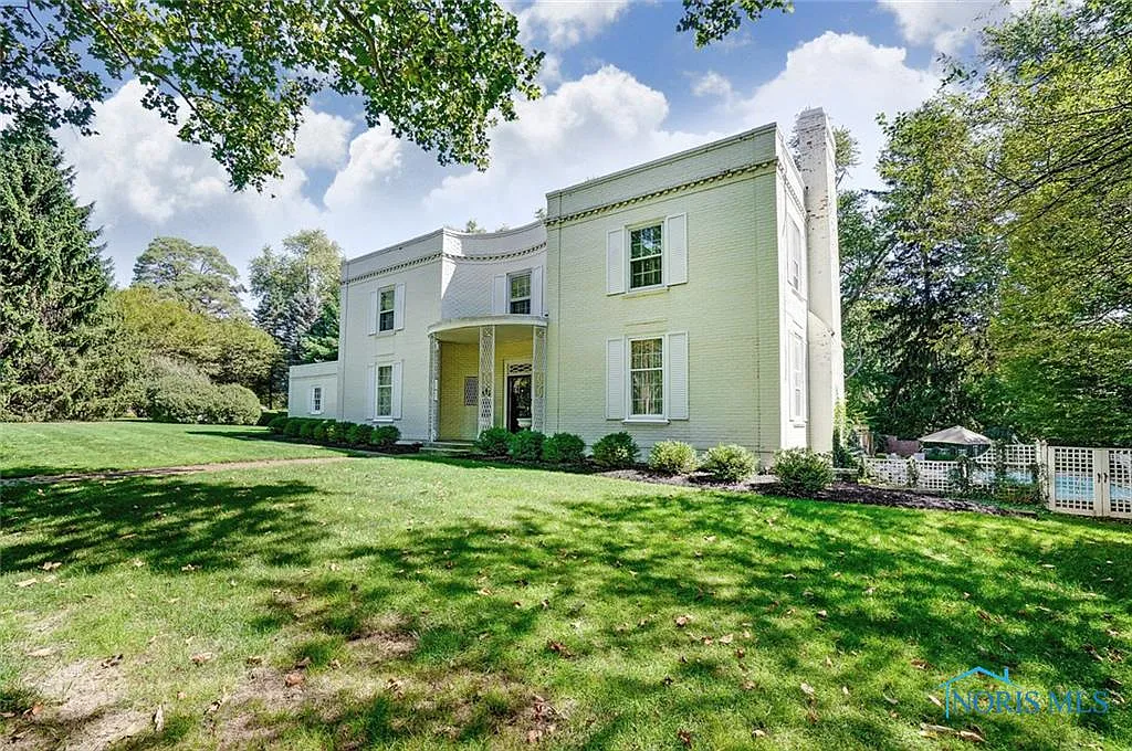 2464 Talmadge Rd photo 1