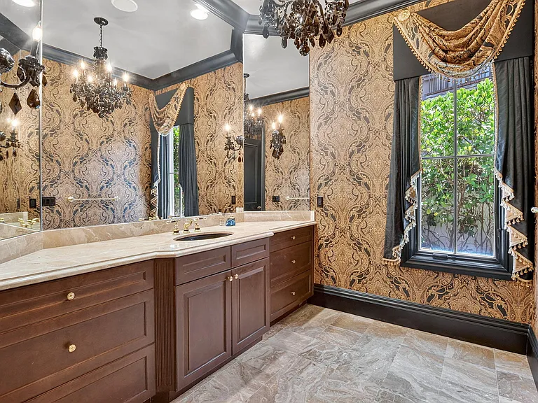 377 E Coconut Palm Rd — Photo 39