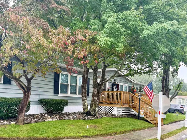9 Oaks Dr, Mays Landing, NJ 08330