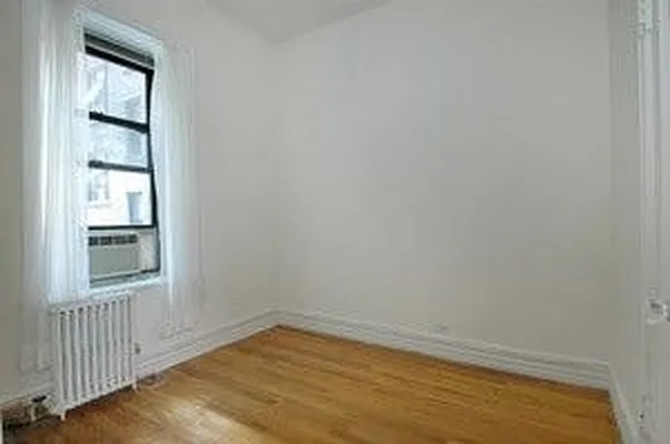 Sold by Douglas Elliman | media 24