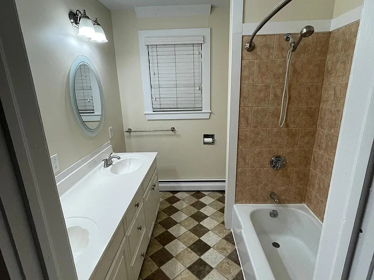 60 Park St #2 — Photo 10