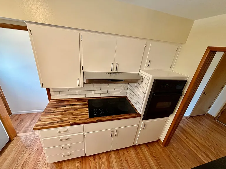 1712 SE 104th Ave — Photo 4