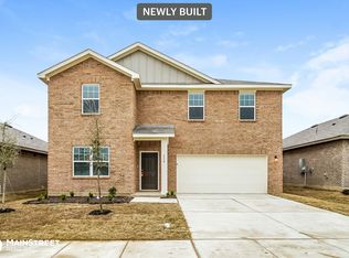 512 Horn St, Crowley, TX 76036