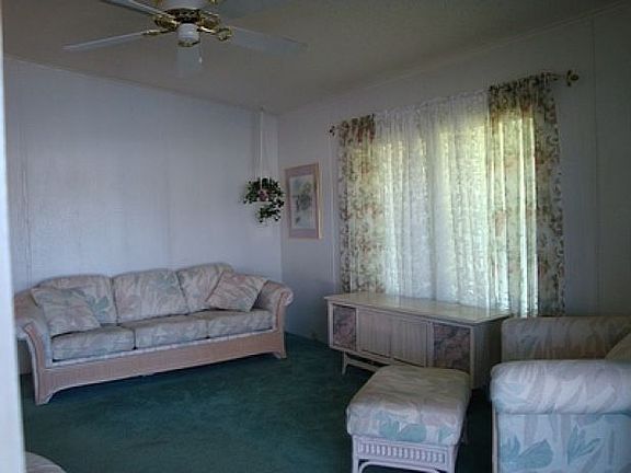 3rd image of 798 Dogwood Dr