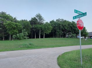 2776 S Lake View Dr, Cedar Hill, TX 75104