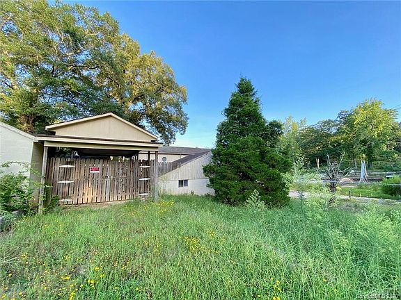 3rd image of 545 Happy Lake Rd