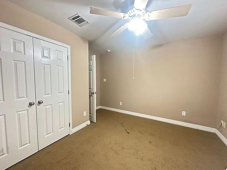 126 Riverbrooke Dr — Photo 8