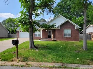 33 Oaken Trl, Jacksonville, AR 72076