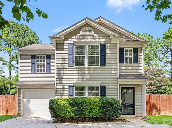2877 Oasis Ln, Charlotte, NC 28214