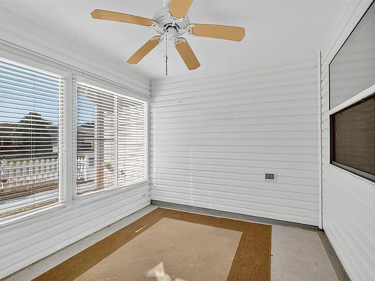 2475 Laurel Bay Ln — Photo 5