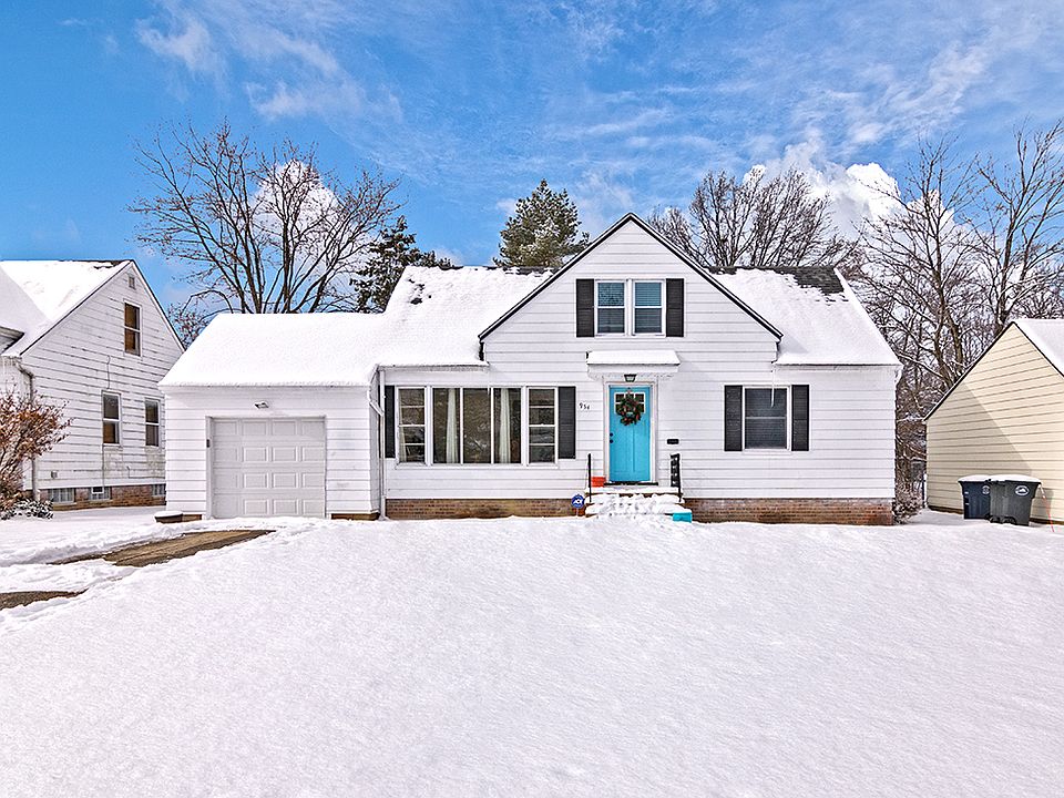 Coming soon in Lyndhurst!