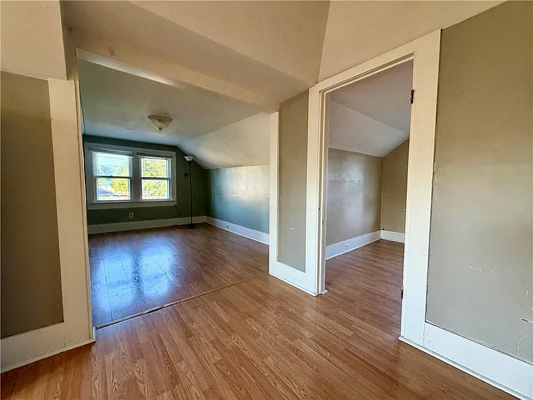 814 Southport St — Photo 8
