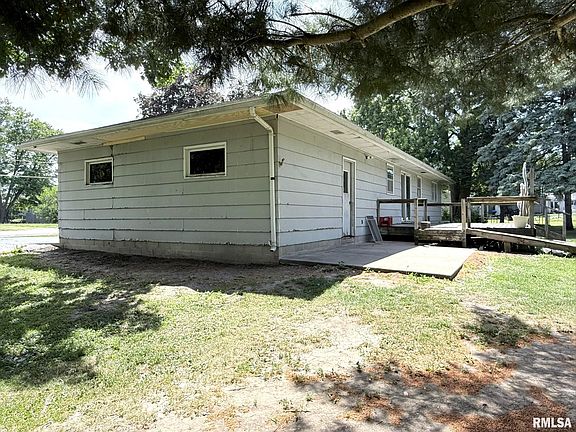 2nd image of 219 E Willard St
