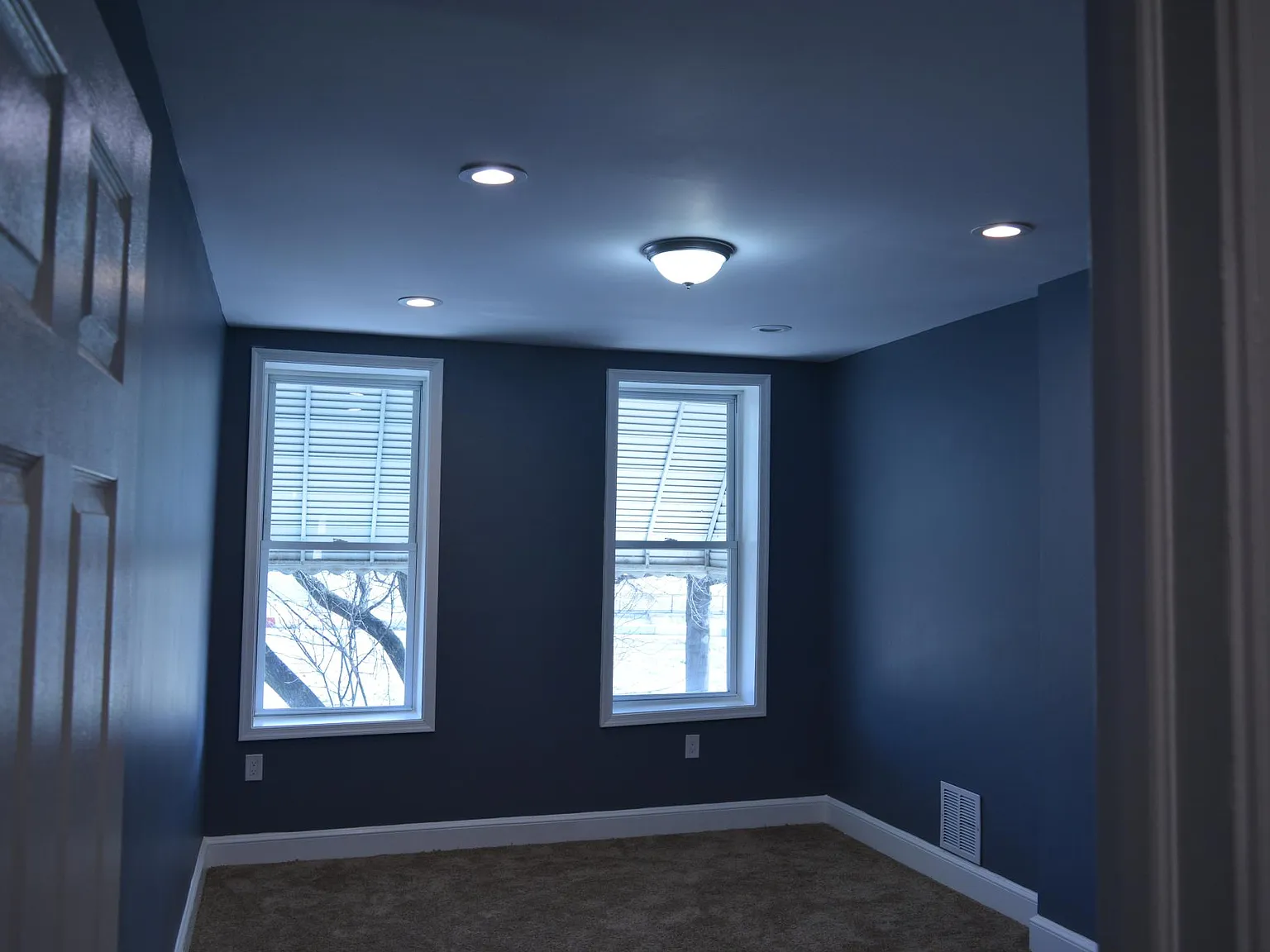 4 bed, 3200 sqft, $2,100 — Photo 4