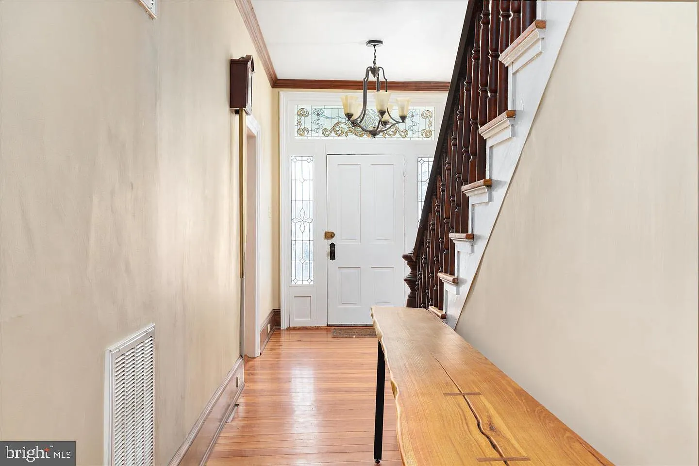 5 bed, 3.5 bath, 2892 sqft, $2,500 — Photo 3