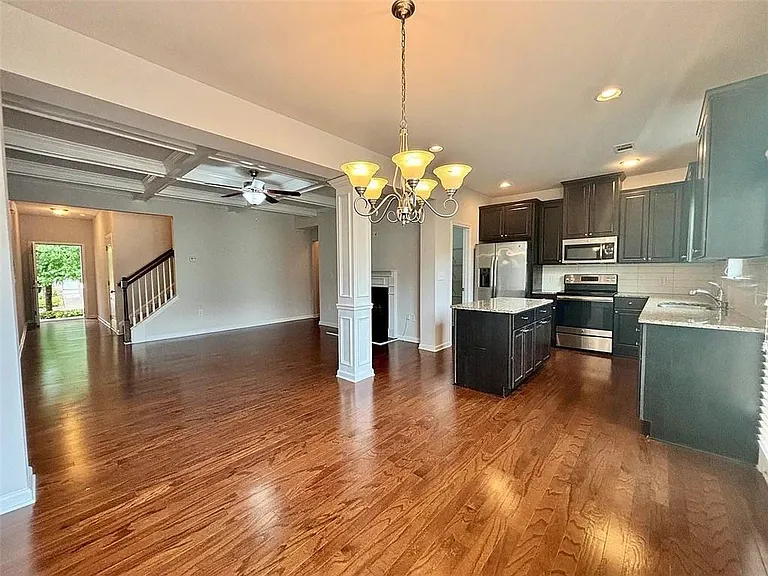 1700 Paxton Dr SW — Photo 6