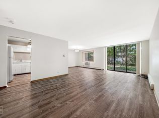 4711 Saint Joseph Creek Rd APT 1D, Lisle, IL 60532