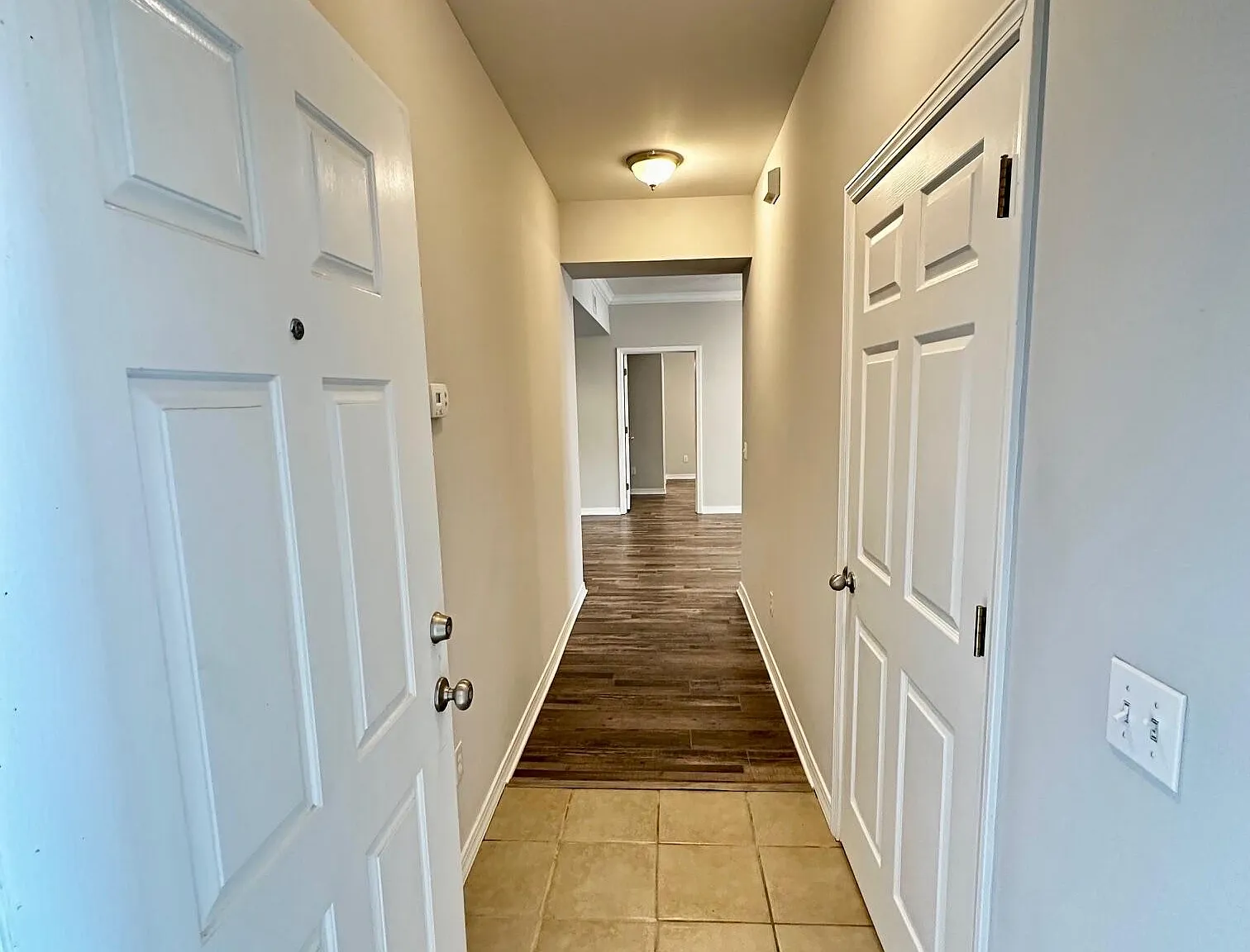 2 bed, 2.0 bath, 1100 sqft, $1,600 — Photo 2