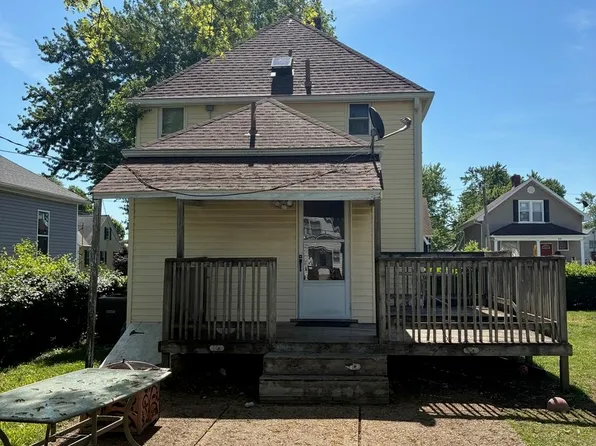 19 S 52nd St, Belleville, IL 62226