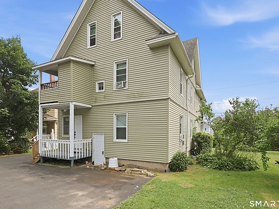 4th image of 36 Brookline Avenue