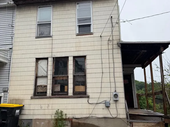 600 N 2nd St, Pottsville, PA 17901