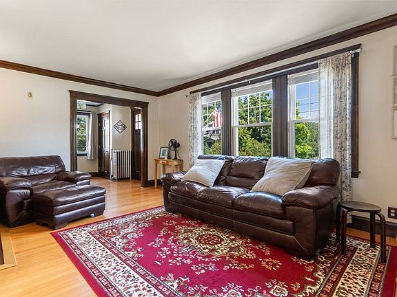 5th image of 50 Hillside Rd